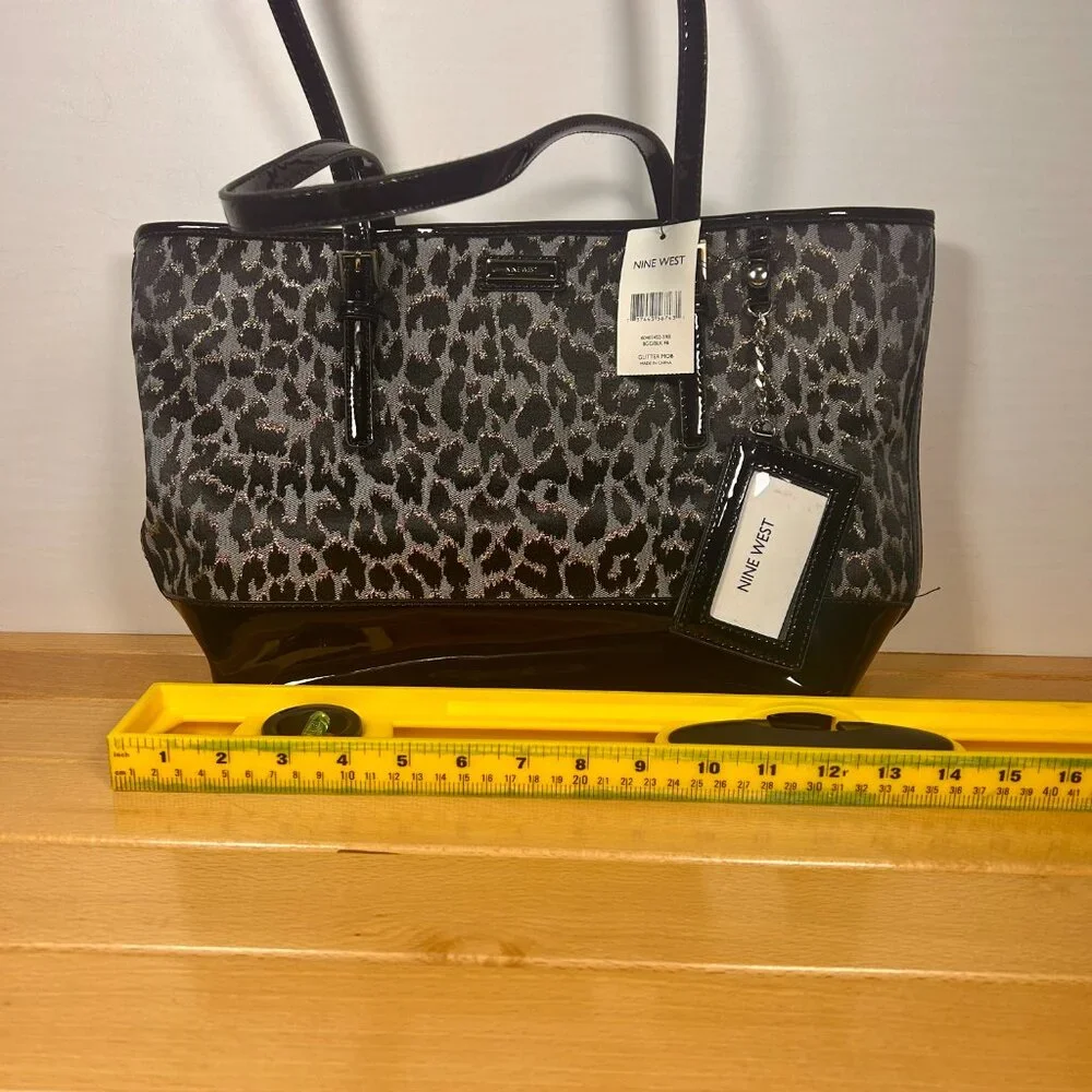 Nine West Glitter Mob Tote Purse Bag Leopard Print w/ Black Patent Trim New! - Picture 9 of 9